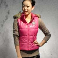 Feelie韩版时尚<em>女款带帽毛领</em>棉<em>马甲</em>FW12427