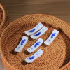 LICHEN 陶瓷筷子架景德镇青花瓷器釉中彩年年有余一个长6厘米优品