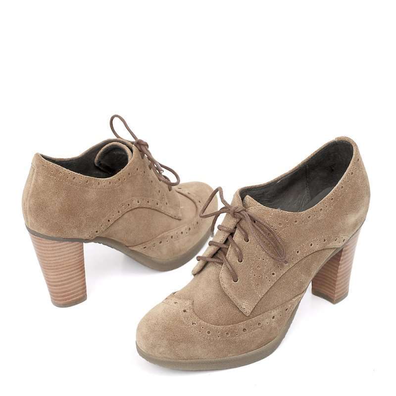 Basto 百思图2012秋季英伦典范雕花系带复古