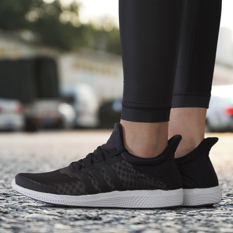 adidas阿迪达斯男鞋跑步鞋CLIMACHILL冰风运动鞋 AQ47101号黑色+亮白+深褐灰 39