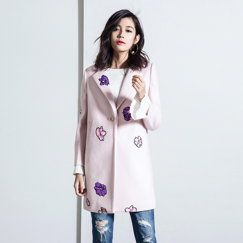 女装冬季韩版时尚花朵图案外套贴布绣印花气眼装饰大衣 S 粉色