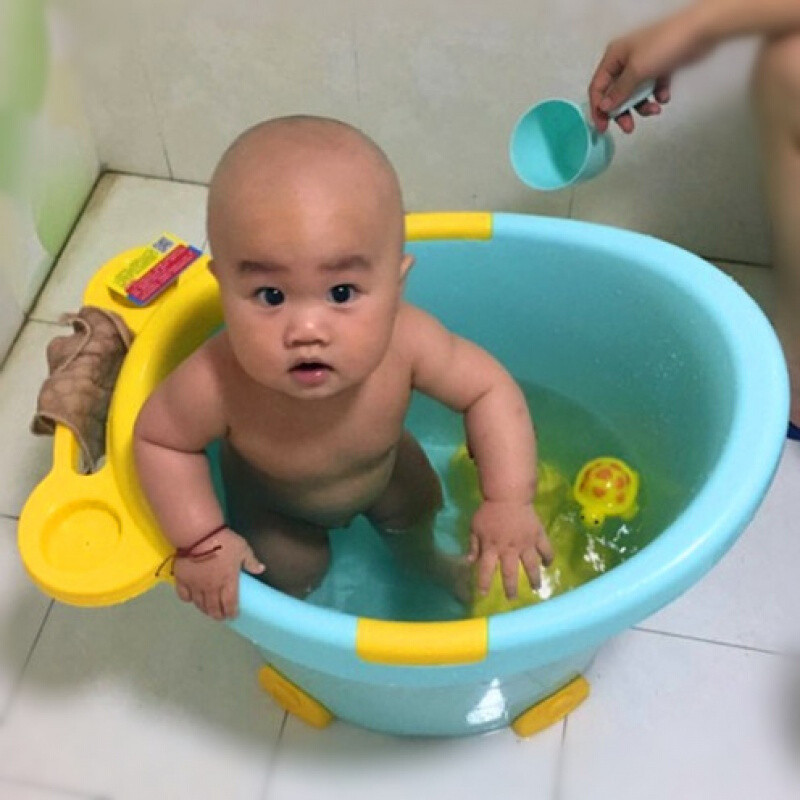 儿童洗澡桶宝宝沐浴桶婴儿浴盆泡澡桶浴桶可坐加厚 折叠1-12岁淡绿
