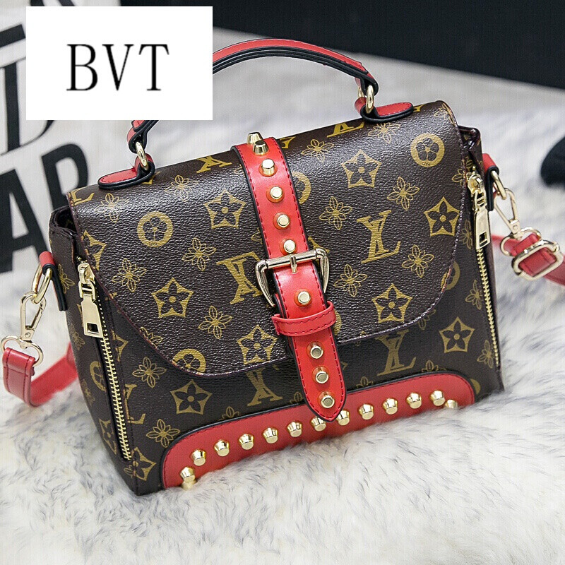 BVT新款时尚女士包复古印花简约百搭女包斜跨手提包包 红色