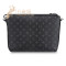 Louis Vuitton LV路易威登男包孔雀翎新款涂层帆布字母邮差包LV男包30.5*26*11cm M44223 黑色