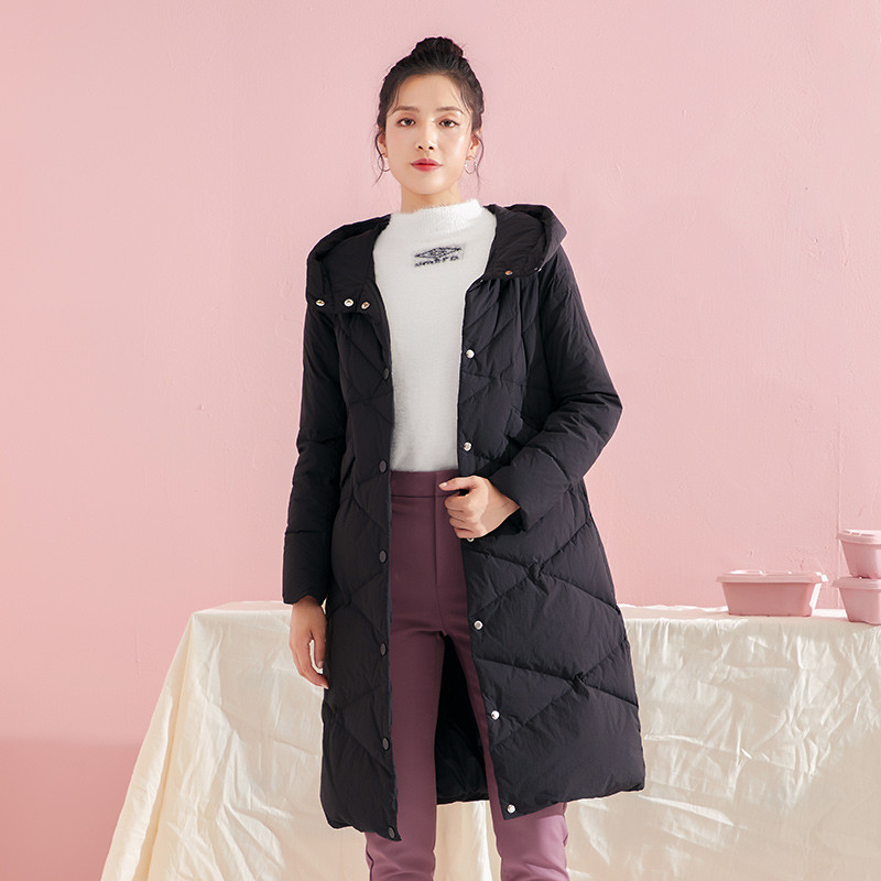 千仞岗2018新品羽绒服女韩版廓形纯色连帽休闲羽绒外套 160/S 魔力黑88005