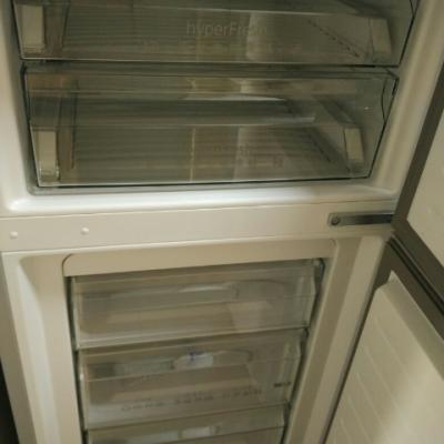 西门子（SIEMENS）KG28UA290C 274升 混冷无霜 零度保鲜 双动态冷却 LED显示 三门冰箱（欧若拉银）晒单图