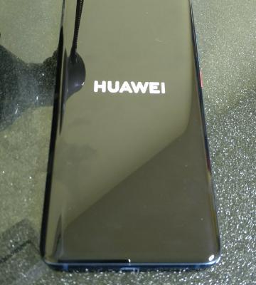 【精美套餐版】HUAWEI/华为Mate 20 Pro 宝石蓝（UD）8GB+256GB 屏下指纹版麒麟980芯片全面屏徕卡三摄移动联通电信4G手机晒单图