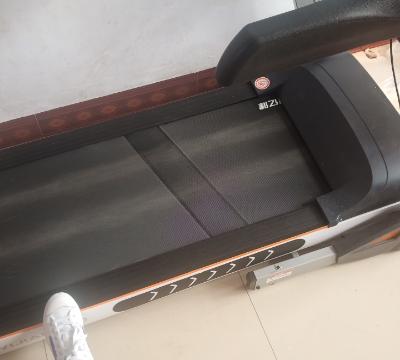 【元宵秒杀】亿健（YIJIAN）家用静音多功能跑步机 可折叠室内健身器材 2018年新款G900峰值马力3.5HP 蓝屏多功能-黑色晒单图
