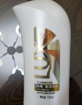 力士(Lux)洗发水 新活炫亮 柔亮洗发乳 去屑型750ml【联合利华】晒单图