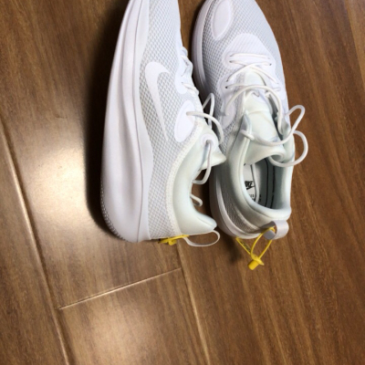 Nike耐克 男鞋 TANJUN 男子运动鞋 经典黑白透气缓震休闲鞋 812654 AO0268-100白/白（19年夏季ACMI） 40码晒单图