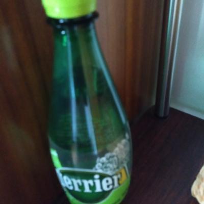 【青柠塑料瓶装】巴黎水（Perrier）天然气泡矿泉水（青柠味）塑料瓶装 500ml*24瓶/箱 进口饮用水 法国进口晒单图