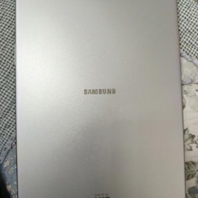 三星(SAMSUNG)Galaxy Tab S5e平板电脑 SM-T720 10.5英寸 骁龙8核处理器 4G运存 64G存储 5.5mm厚 铂光银晒单图