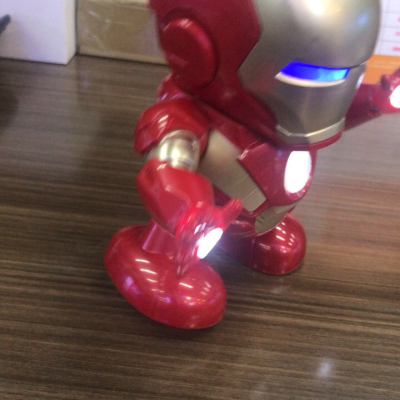 億青复仇英雄联盟跳舞钢铁侠机器人多功能男女孩玩具电动智能带灯光语音儿童玩具智能跳舞机器人抖音同款晒单图