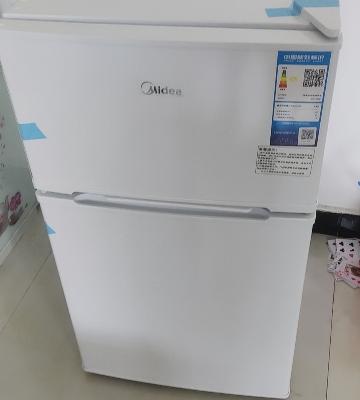 美的(Midea)88升迷你双开门小冰箱租房宿舍办公室小型家用双温可冷冻冷藏节能环保省电低耗低音BCD-88CM晒单图