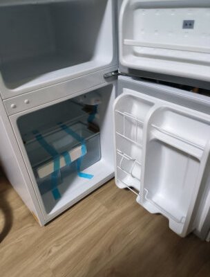 美的(Midea)88升迷你双开门小冰箱租房宿舍办公室小型家用双温可冷冻冷藏节能环保低耗低音BCD-88CM晒单图