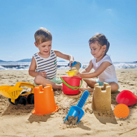 Hape怪力挖沙套装1-6岁沙滩玩具7件套宝宝大号玩沙组合小桶沙漏男孩女孩玩具