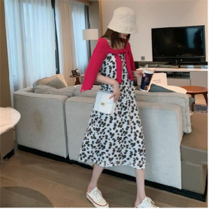 小雏菊碎花连衣裙仙女显瘦裙子吊带少女裙子沙摊新款女装