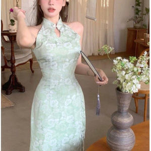 新中式国风清冷感绿色改良旗袍性感夏季新款女装挂脖连衣裙女