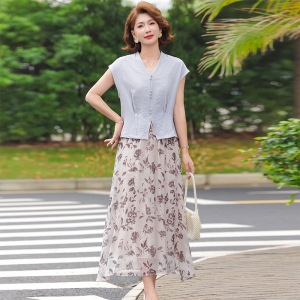 2026年夏季短袖妈妈装40-60岁洋气中老年两件套服装50岁中年套装