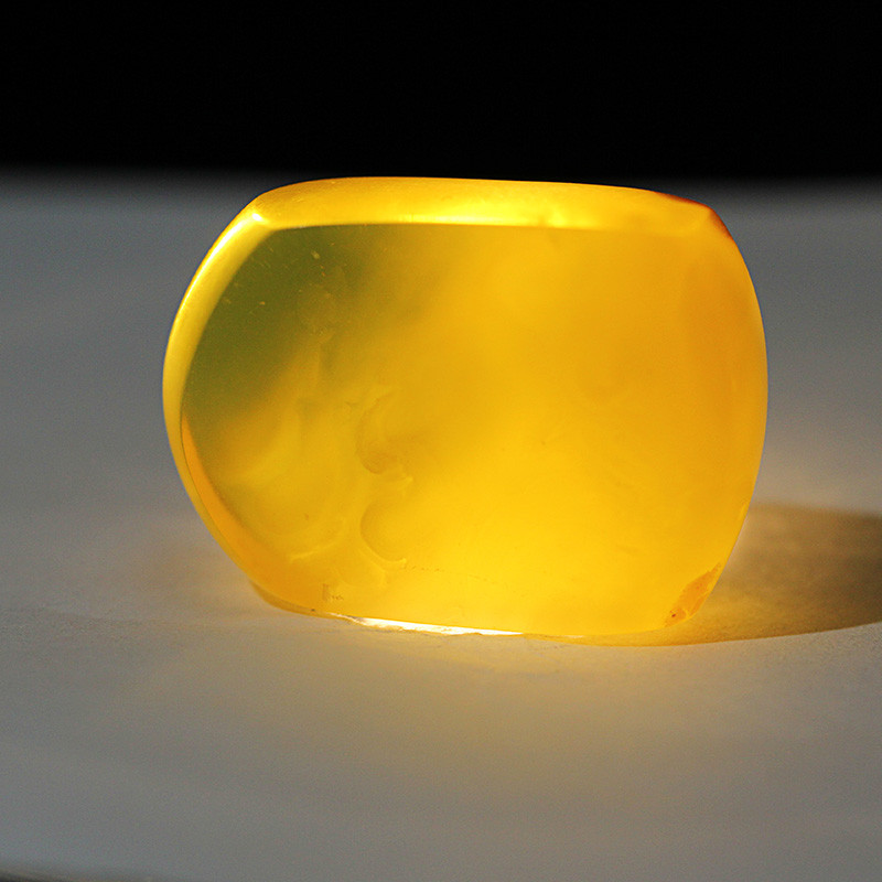 匠意空间 天然波罗的海 蜜蜡 金绞蜜 平安无事牌 吊坠 29x21x9mm 手工