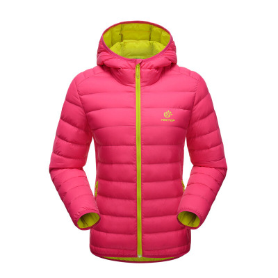 时尚休闲舒适秋冬户外保暖连帽羽绒服修身轻盈羽绒服女士外套粉红色