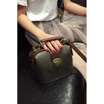 【佰络雅】新款牛皮女包复古医生包斜挎包迷你包