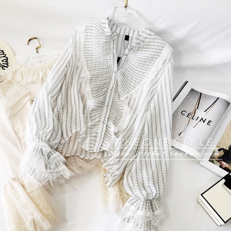 theone秋季新款优雅浪漫百褶蕾丝花边条纹印花长袖雪纺衫女装