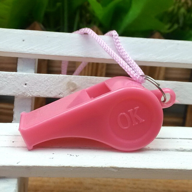 儿童口哨体育用品批发塑料口哨儿童玩具彩色带挂绳热卖