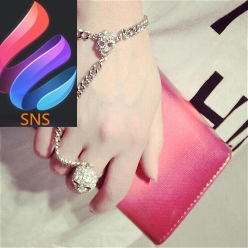 骷髅头手链戒指链条连体指环情侣装饰品男女 礼物