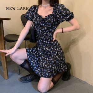 NEW LAKE复古碎花泡泡袖连衣裙女装春季2024新款法式小个子气质显瘦短裙子